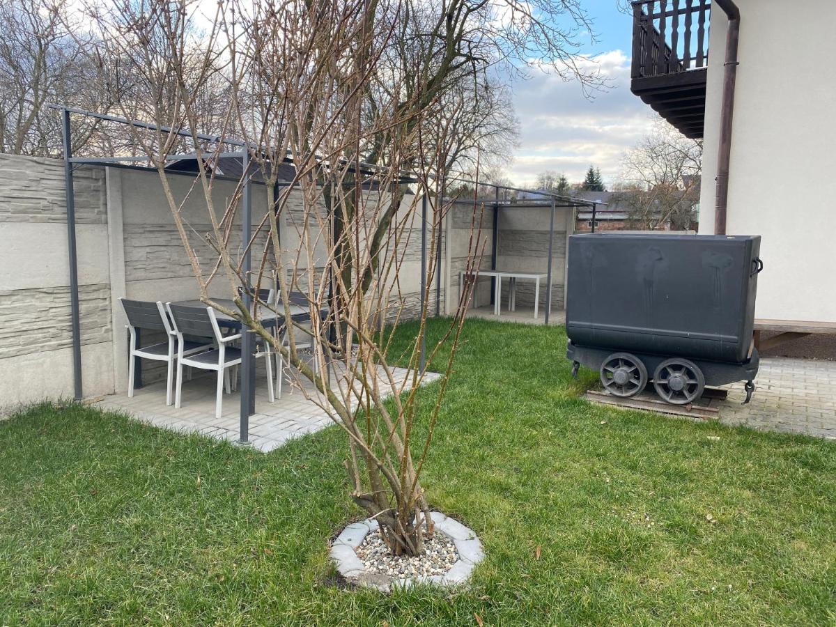 Penzio Ostrava Apartment Bagian luar foto