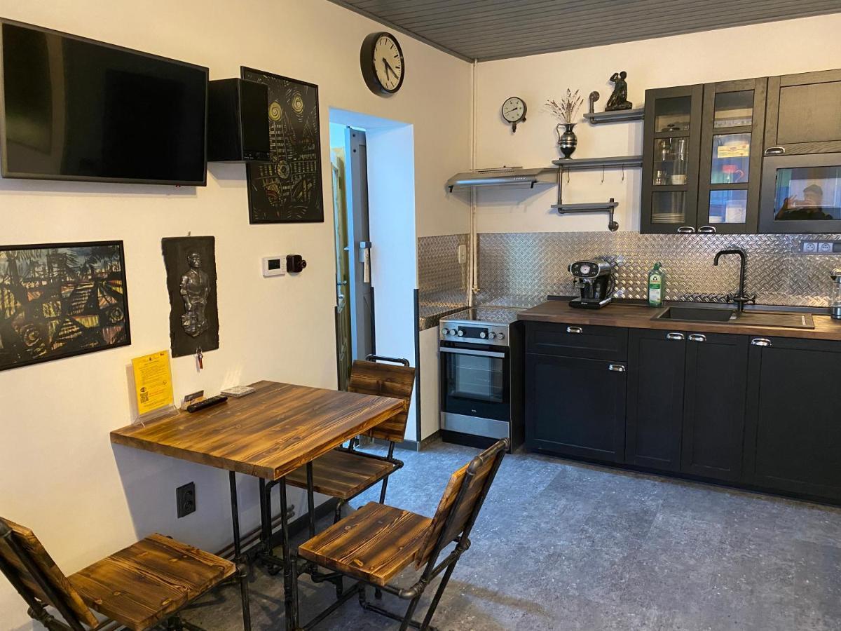 Penzio Ostrava Apartment Bagian luar foto